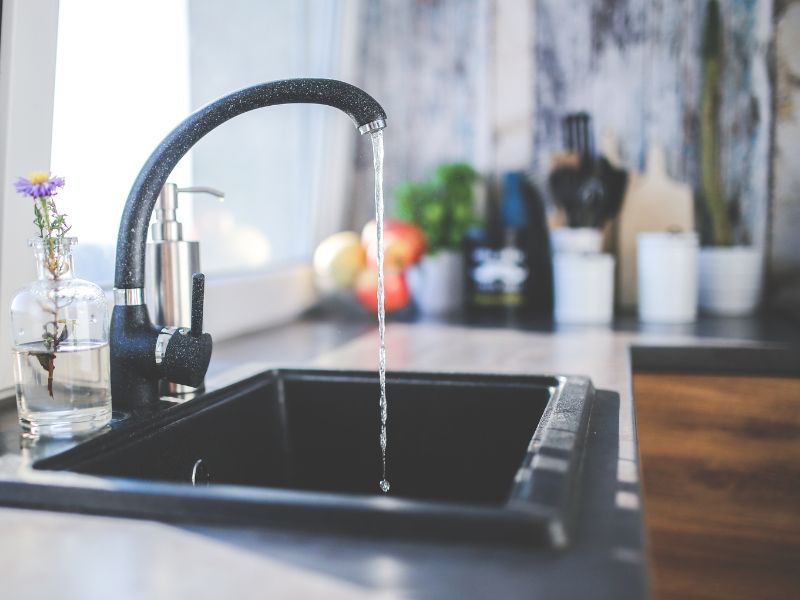 Vesikalusteiden asennus Oulu | LVI Pohjanpojat